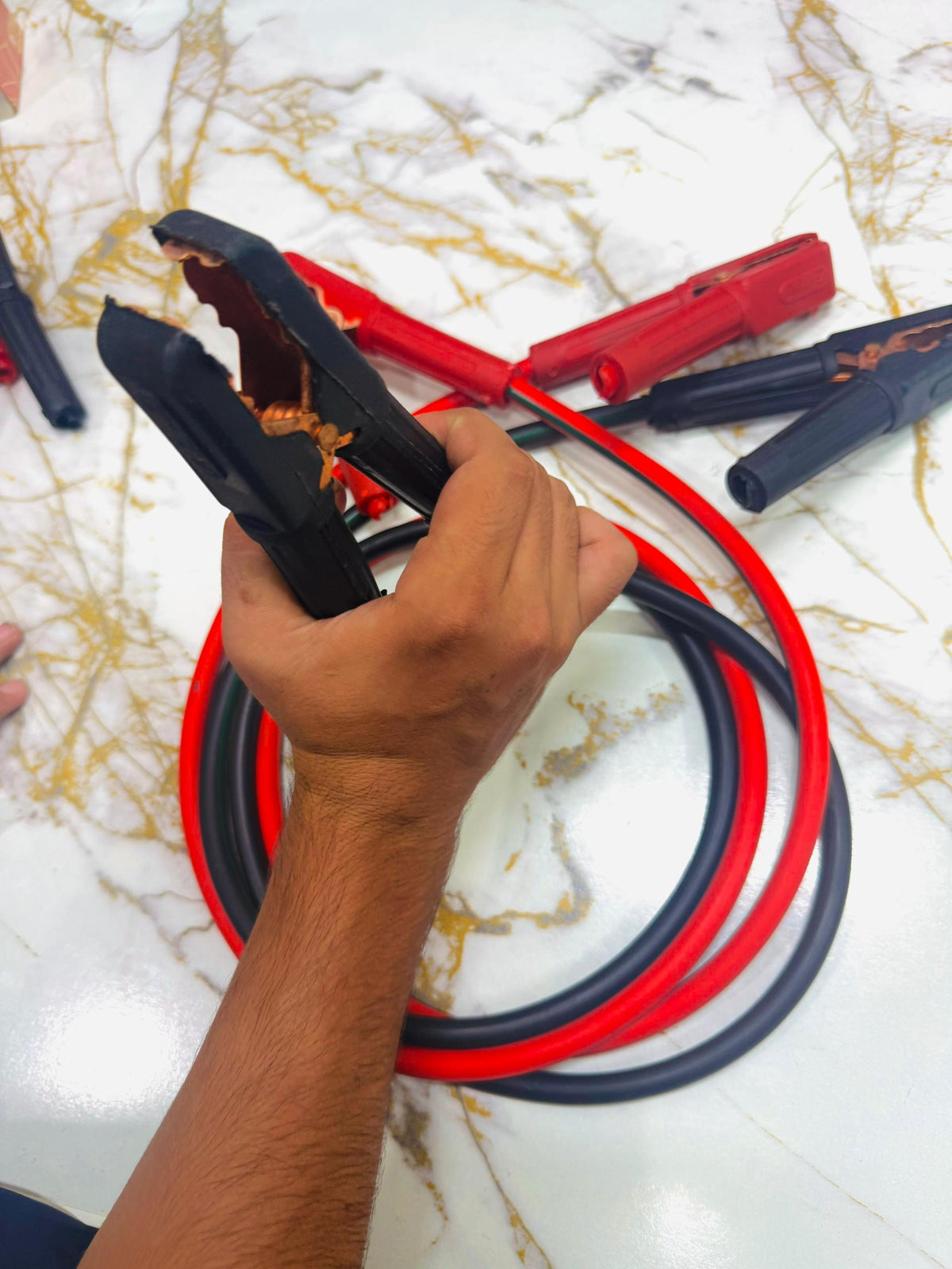 ⚡ Emergency Jumper Cables – 9ft/6ft Extra Reach, 200A/300A Strength |Start Any Dead Battery Fast